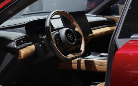 Mazda6e 1