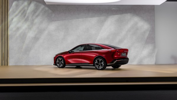 Mazda6e zijkant achter