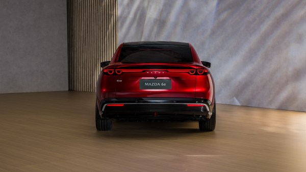 Mazda6e achterkant